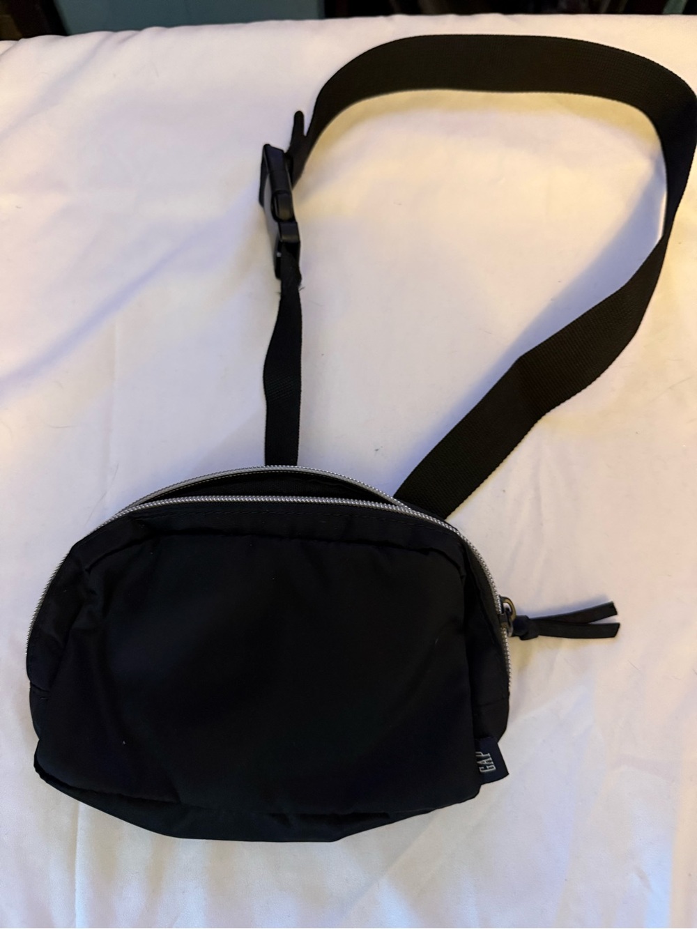 Gap small belt bag